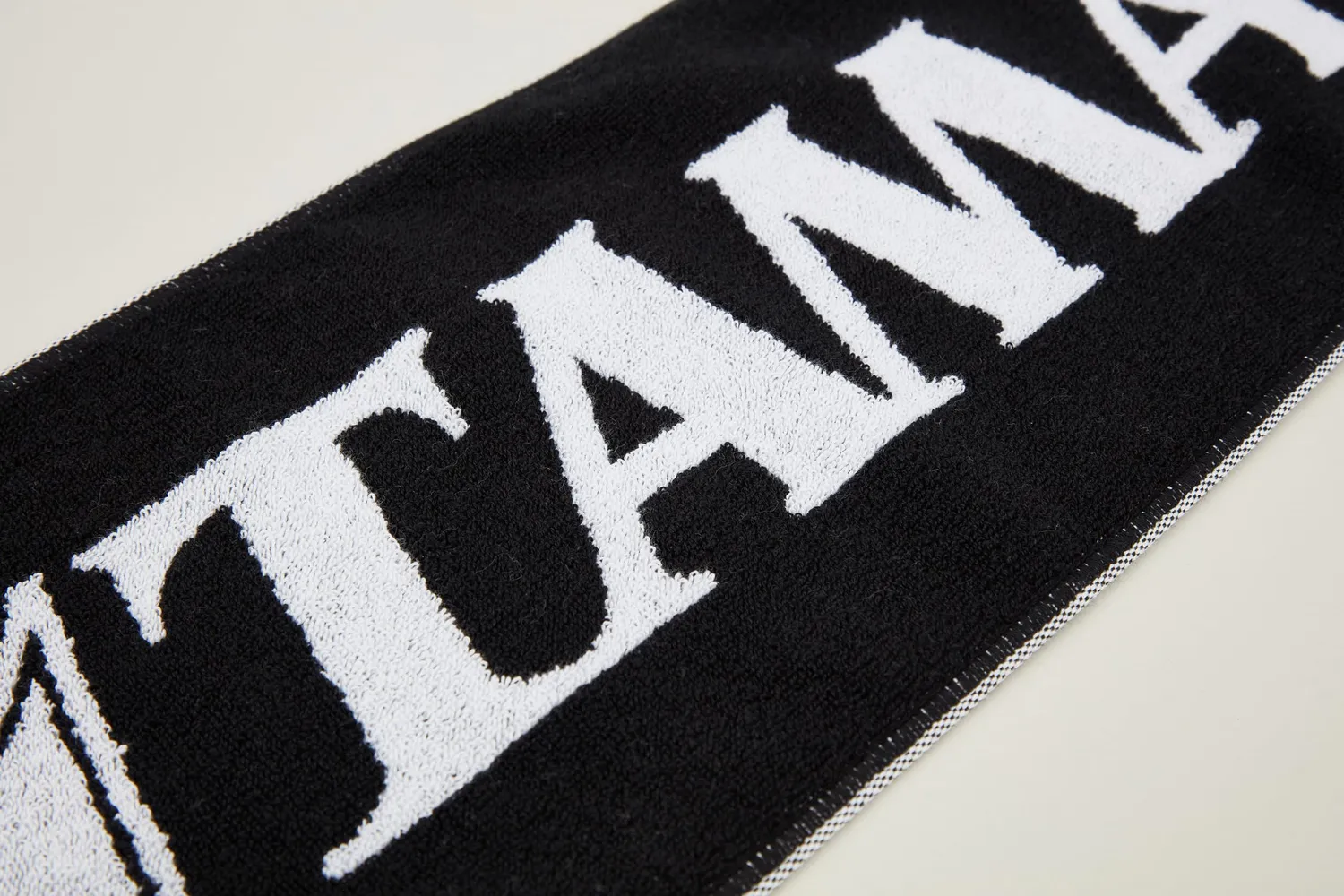 Tama TTWL001 Handtuch schwarz 110x20 cm Baumwolle