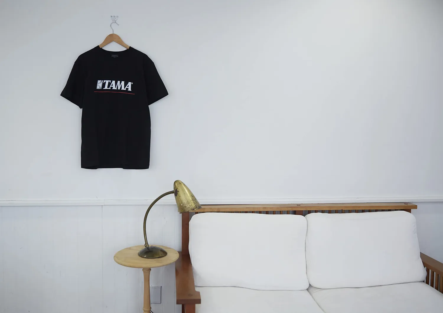 Tama Logo TAMT004L T-Shirt L schwarz mit roter Linie