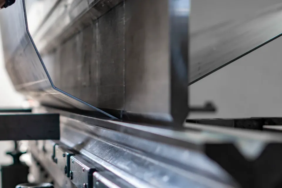 FK Machinery Blech- und Metallbiegen CNC-Biegen Service